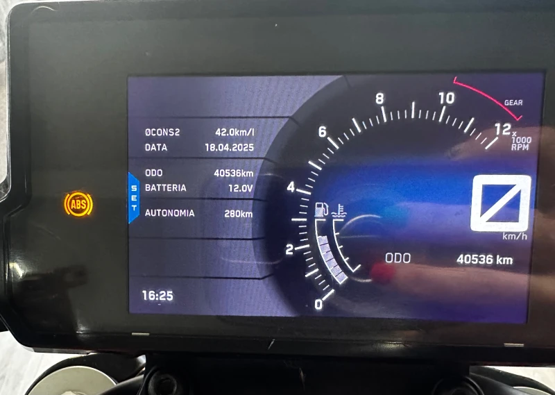 Ktm Duke 125 ABS/LED 11.2017г., снимка 2 - Мотоциклети и мототехника - 49944556