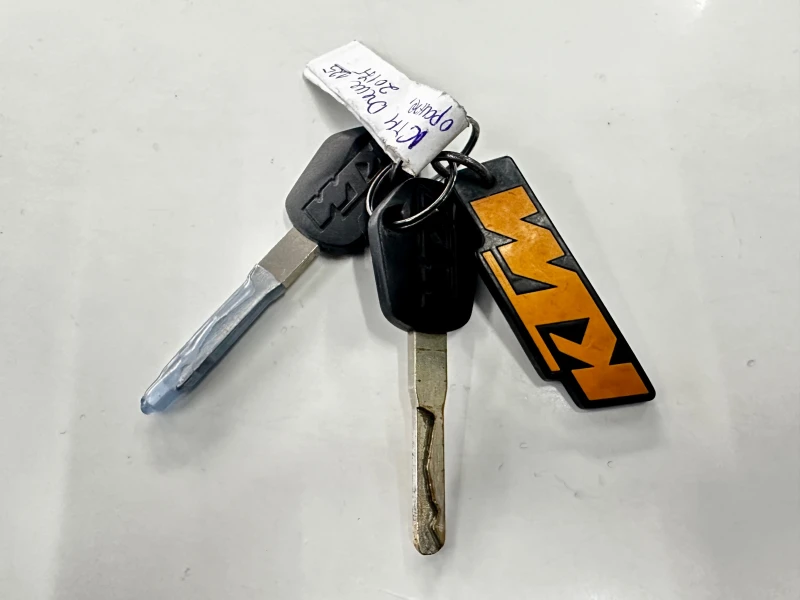 Ktm Duke 125 ABS/LED 11.2017г., снимка 17 - Мотоциклети и мототехника - 49944556