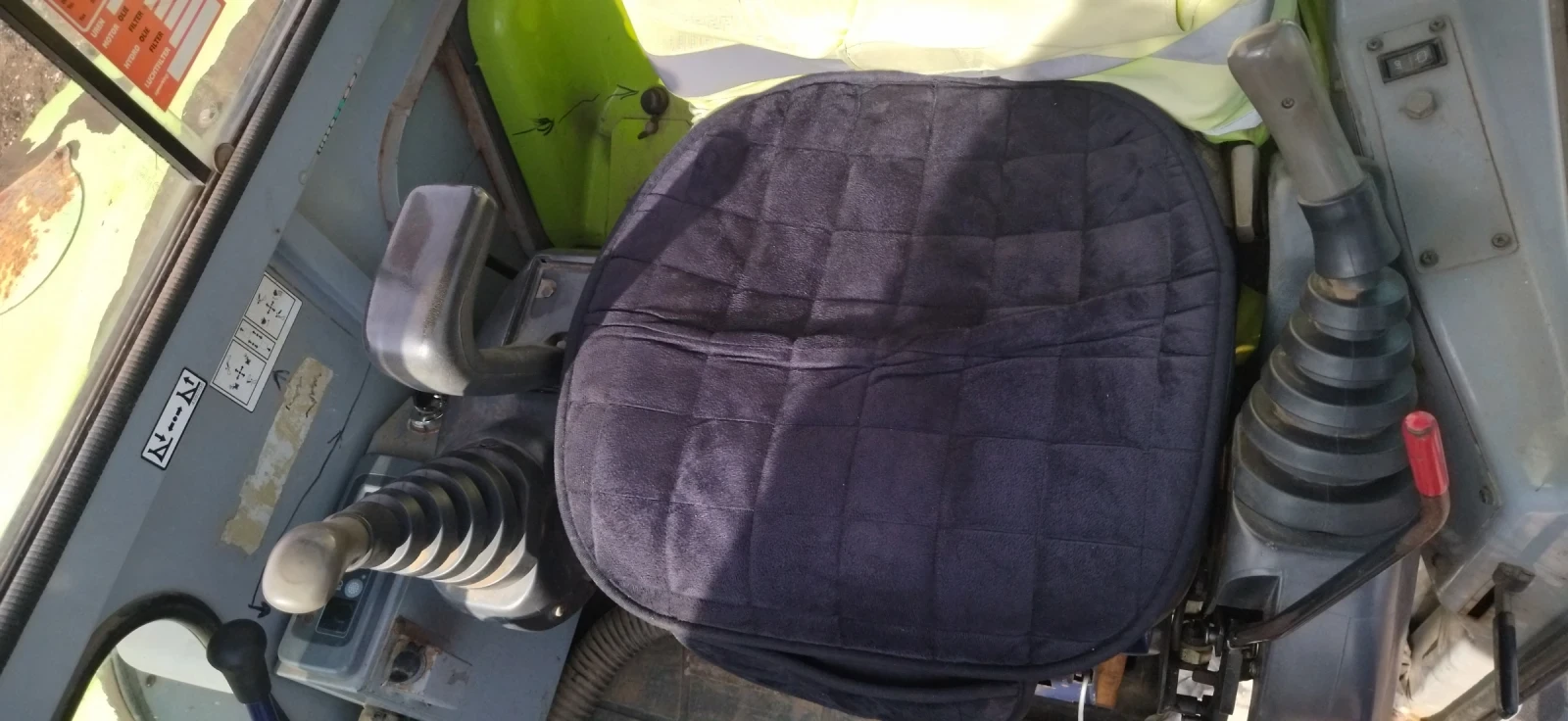  Akerman  50 AU | Mobile.bg   13