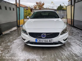Volvo V60  Д3 R-desing, снимка 1