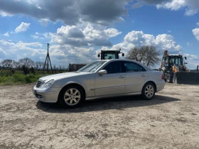 ������ Mercedes-Benz E 320