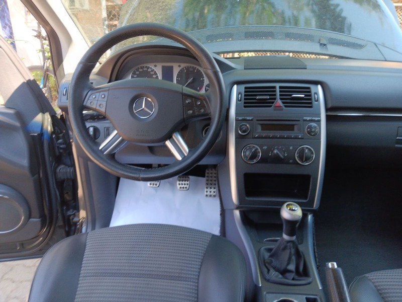 Mercedes-Benz B 180, снимка 9 - Автомобили и джипове - 46083578