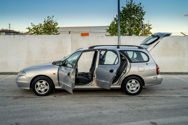 Hyundai Lantra 1.5 GL, снимка 2 - Автомобили и джипове - 47452303