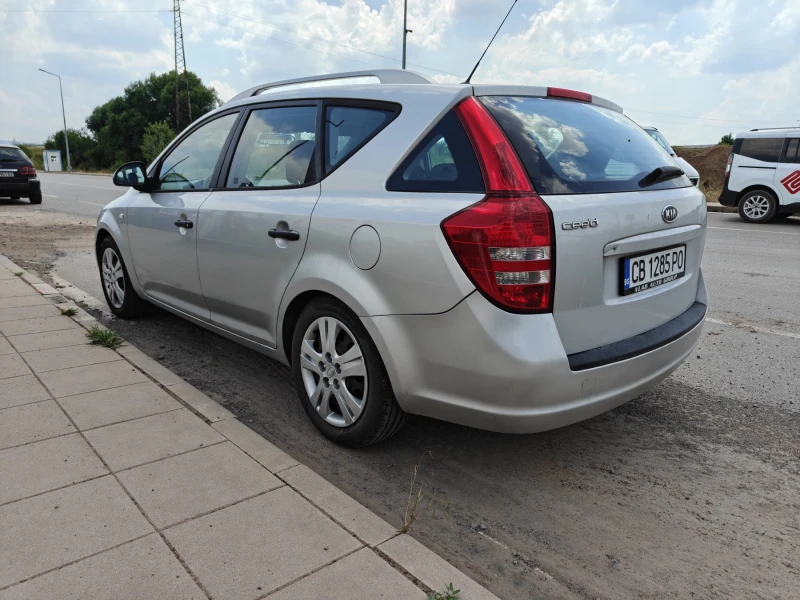 Kia Ceed 1.4i ГАЗ, снимка 2 - Автомобили и джипове - 51344186