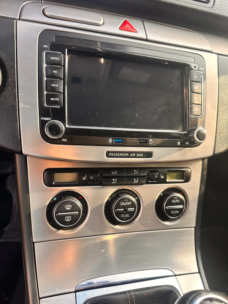 VW Passat 2.0TDI 140 individual, снимка 12 - Автомобили и джипове - 52342496