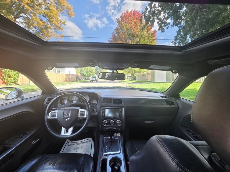 Dodge Challenger SXT Plus* КОЖА* ПАНОРАМА* ПОДГРЕВ, снимка 16 - Автомобили и джипове - 52830710