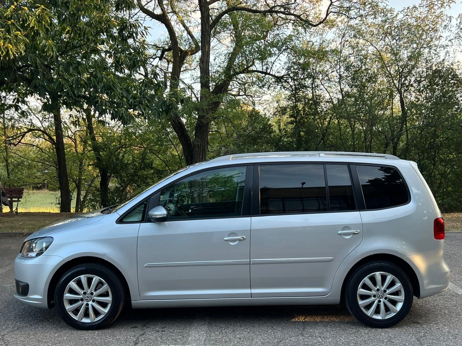 VW Touran 2.0 -140 к.с - изображение 7