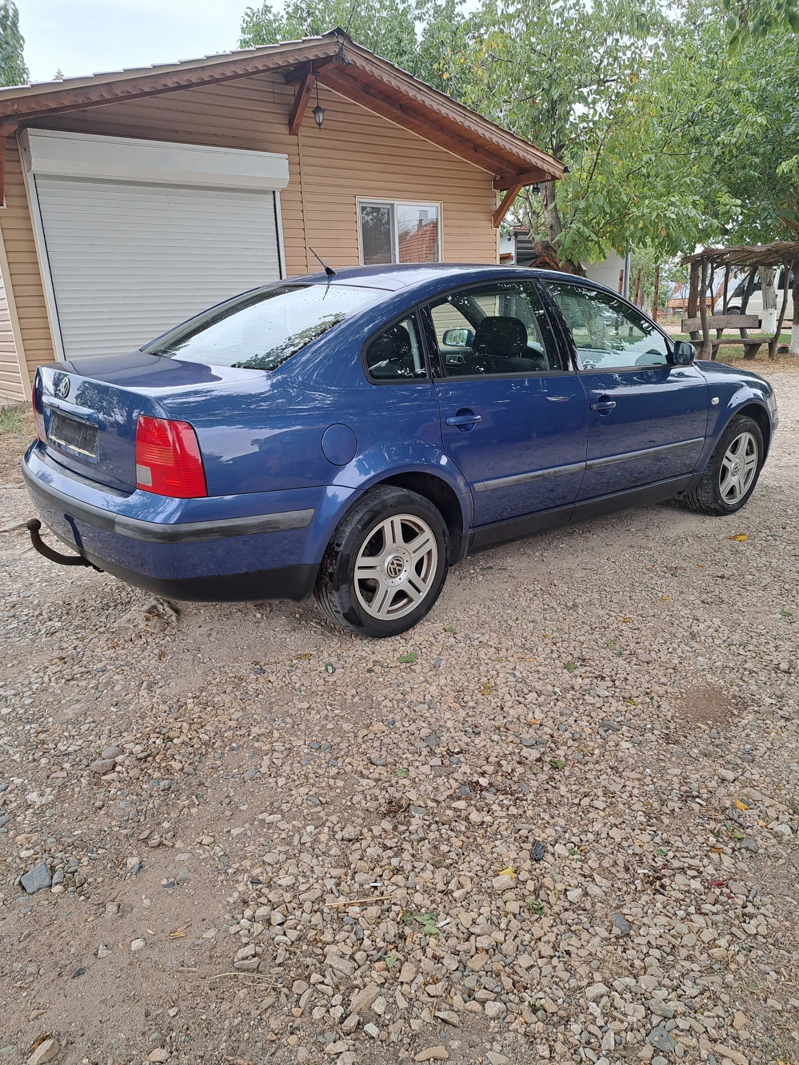 VW Passat 1.6 бензин  - изображение 6