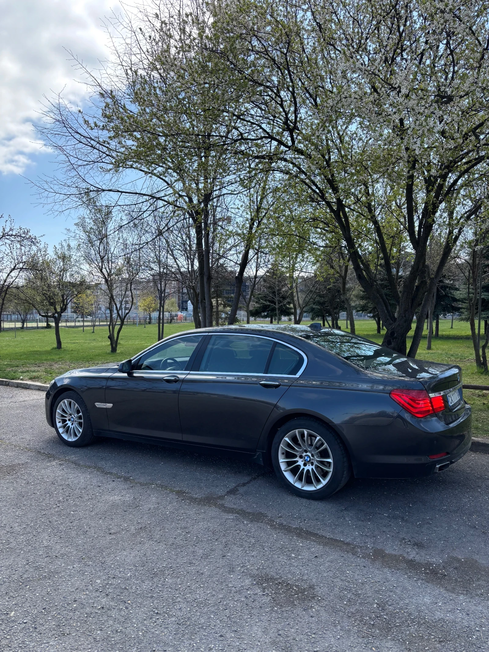 BMW 740, снимка 4 - Автомобили и джипове - 54015813