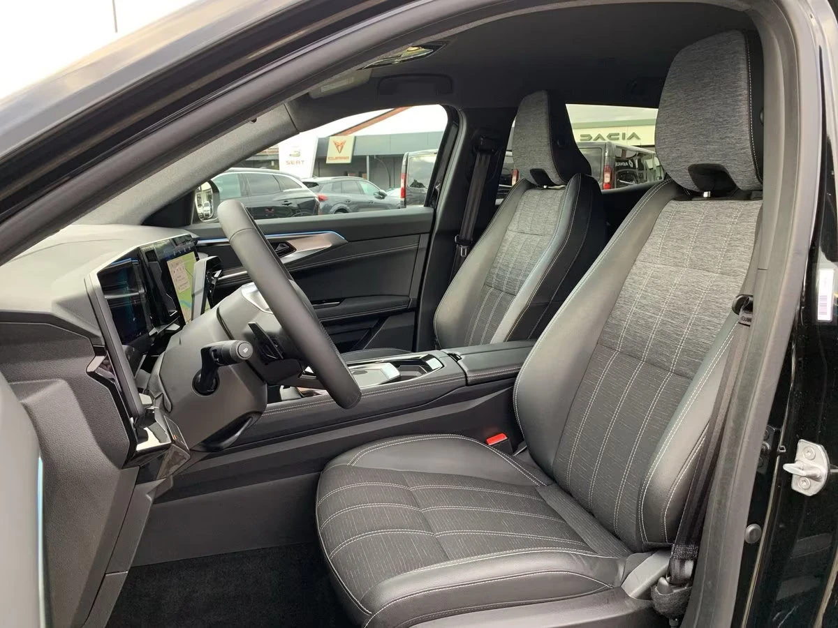 Renault Austral TECHNO/158HP/MHEV/MASSAGE/360/NAVI/LED/DIGI/141q, снимка 6 - Автомобили и джипове - 54137698