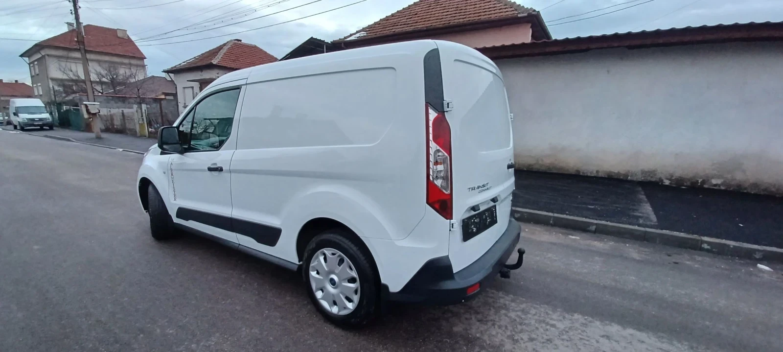 Ford Connect 1.5Tdci, снимка 7 - Автомобили и джипове - 54158050