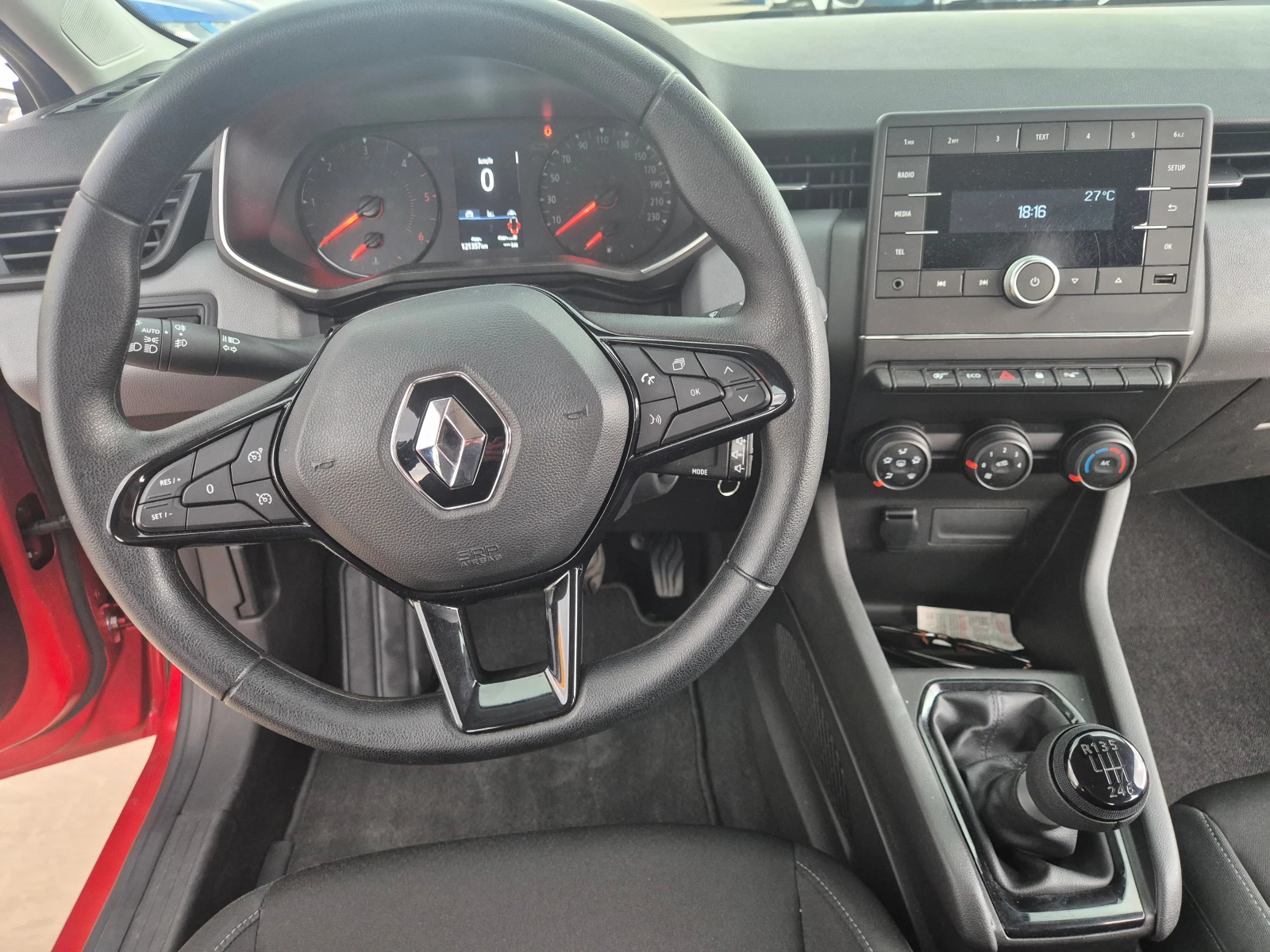 Renault Clio 1, 5DCI-6ск, снимка 14 - Автомобили и джипове - 54319335