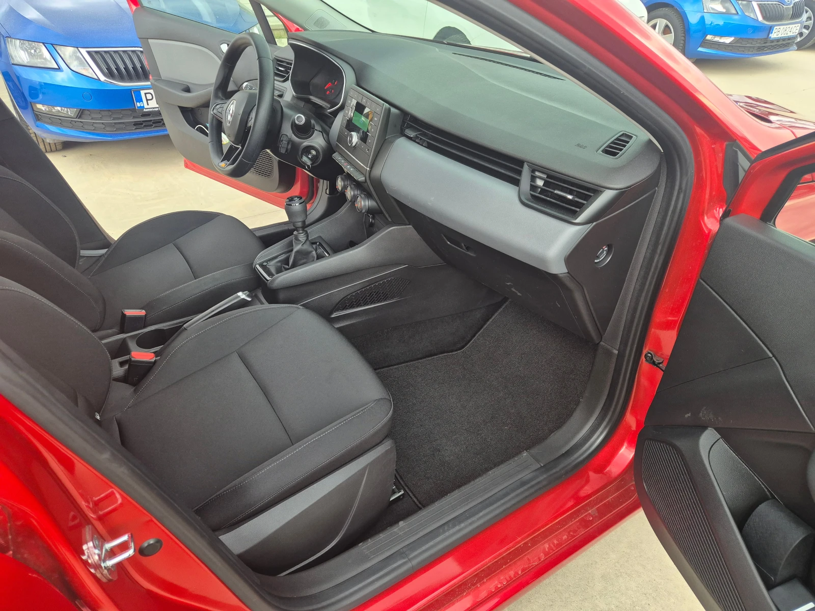 Renault Clio 1, 5DCI-6ск, снимка 9 - Автомобили и джипове - 54319335