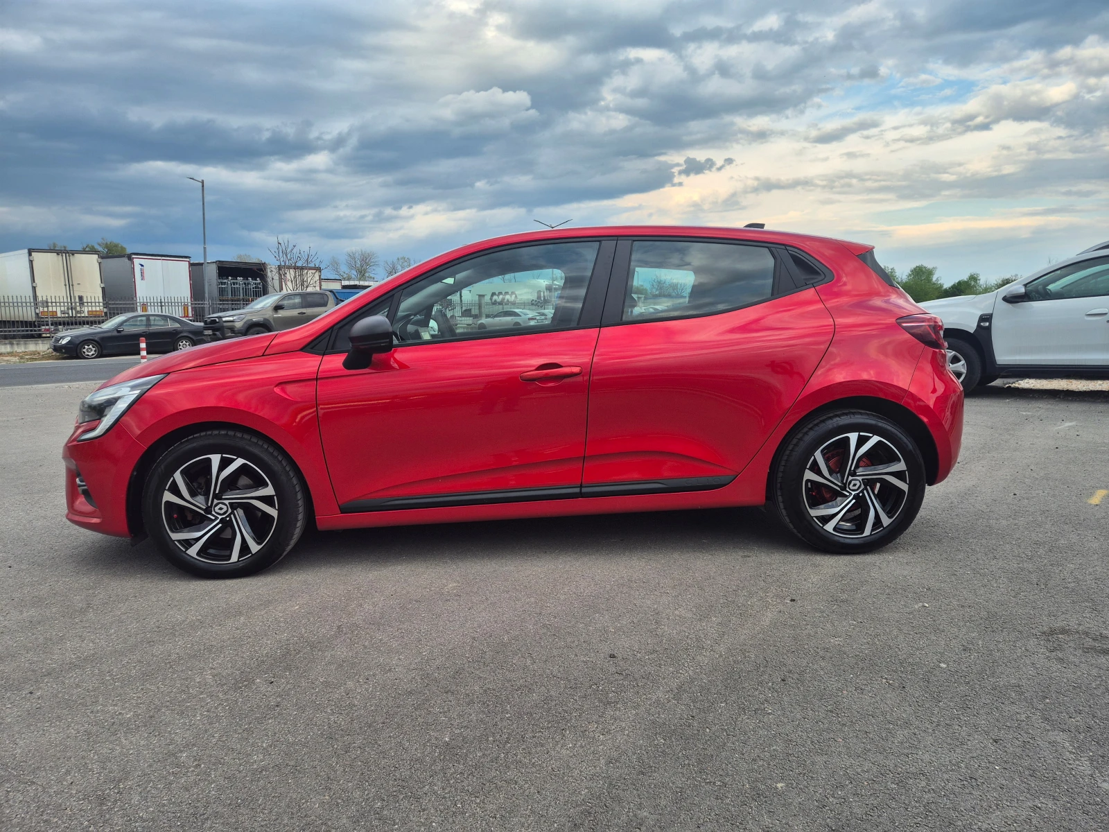 Renault Clio 1, 5DCI-6ск, снимка 2 - Автомобили и джипове - 54319335