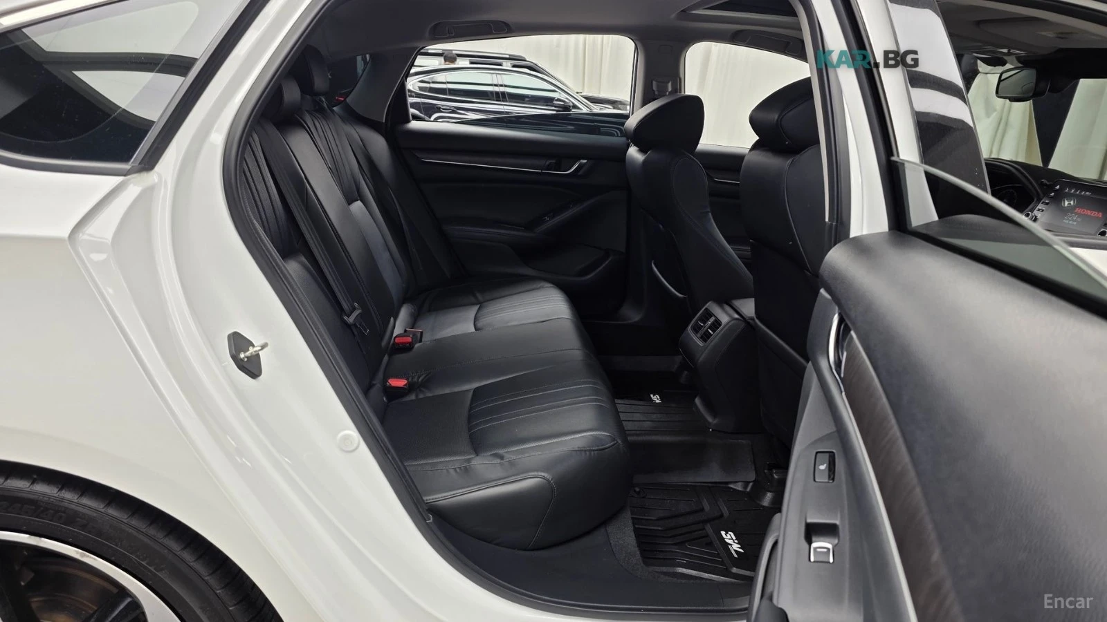 Honda Accord * 2.0t* SPORT* КОЖА* ПОДГРЕВ* ШИБИДАХ* КАМЕРА* , снимка 12 - Автомобили и джипове - 54732816