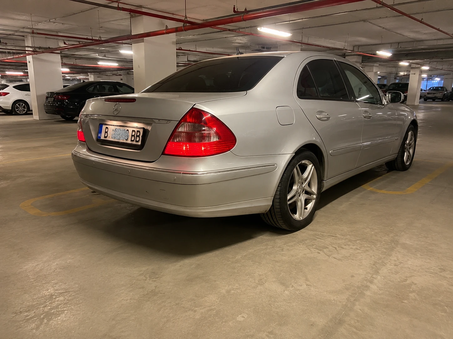 Mercedes-Benz E 200, снимка 5 - Автомобили и джипове - 54903983