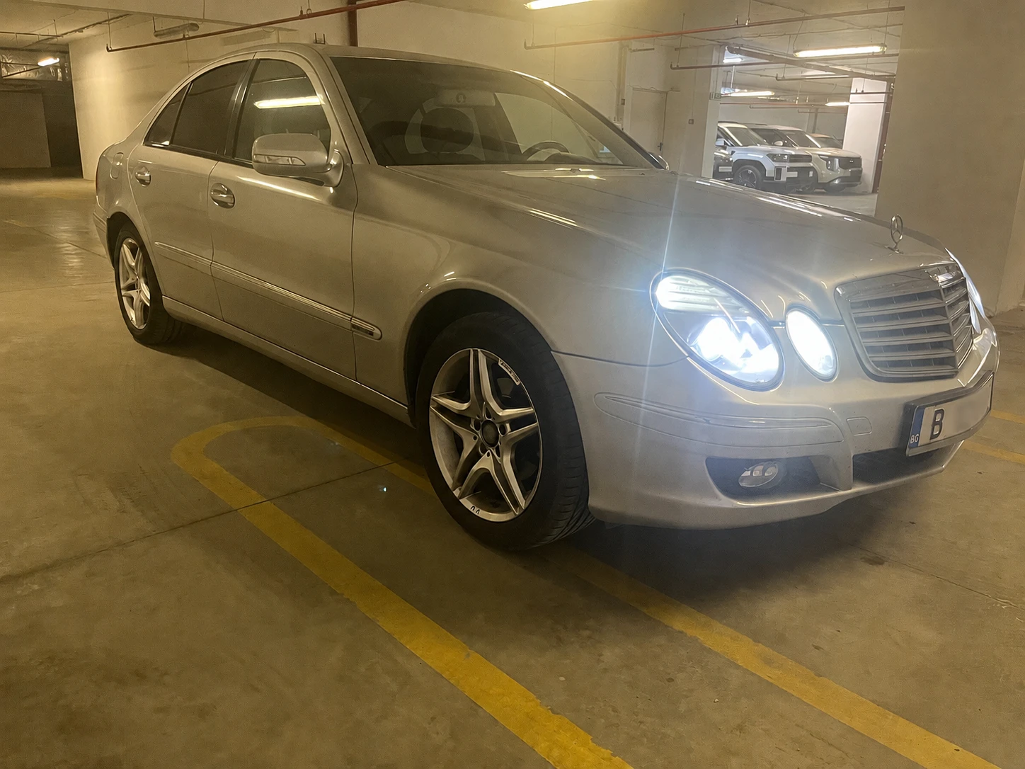 Mercedes-Benz E 200, снимка 2 - Автомобили и джипове - 54903983