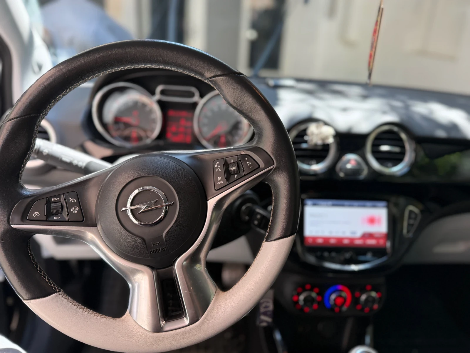 Opel Adam 1.4, снимка 7 - Автомобили и джипове - 54974634