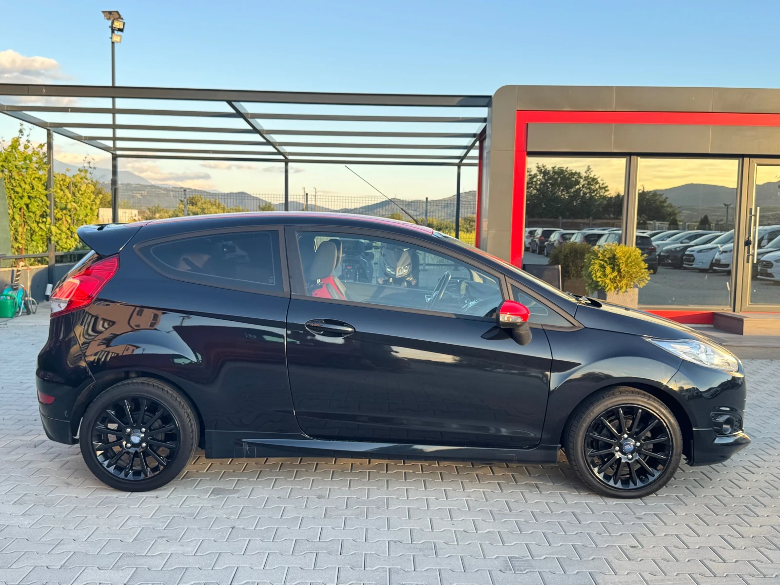 Ford Fiesta 1.5CDTI ST-LINE EURO-6, снимка 6 - Автомобили и джипове - 55069510