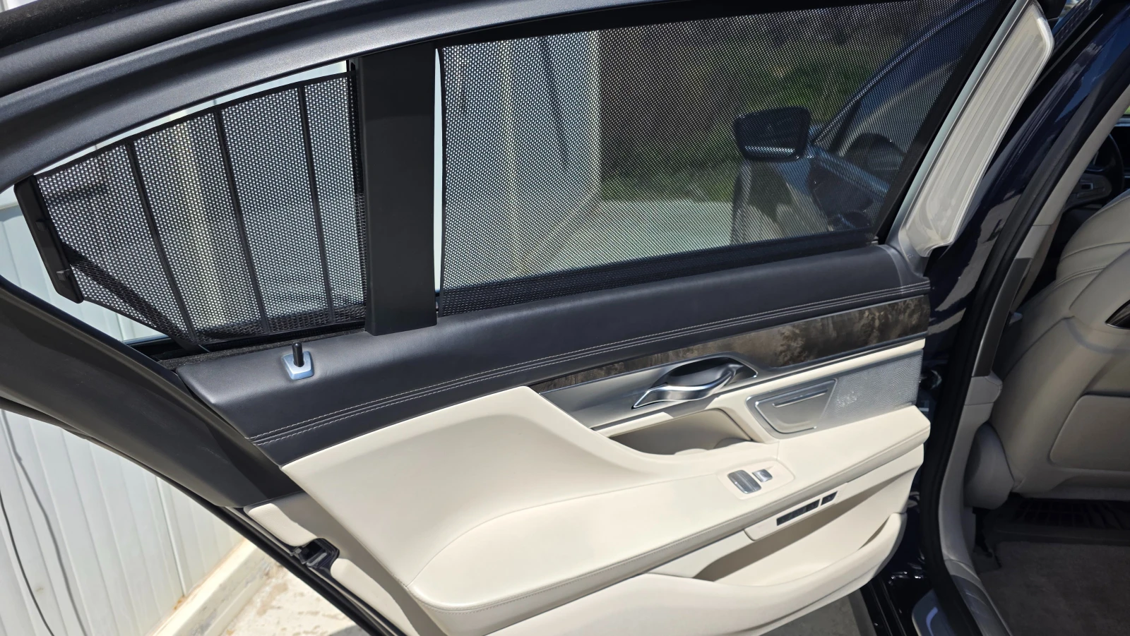 BMW 750 Xdrive Li, снимка 4 - Автомобили и джипове - 55432577
