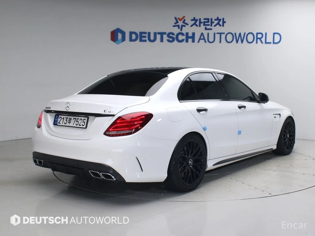 Mercedes-Benz C 63 AMG BURMESTER* BUCKET* SEATS* ХЕДЪП* 360КАМЕРА* , снимка 2 - Автомобили и джипове - 55624222