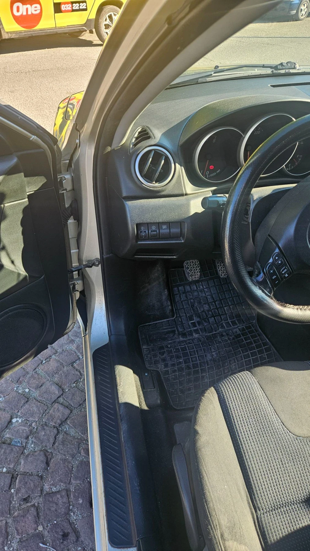 Mazda 3, снимка 12 - Автомобили и джипове - 55709509