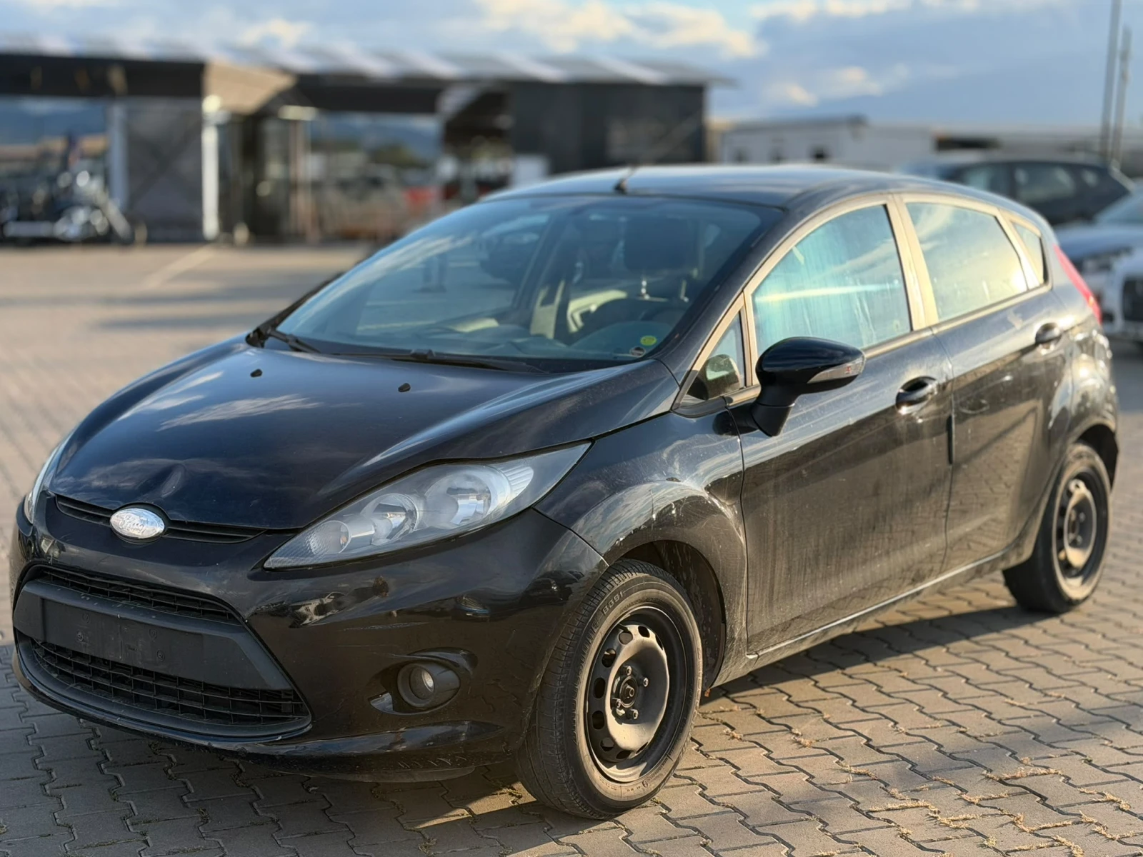 Ford Fiesta / 1.2I / TITANIUM /