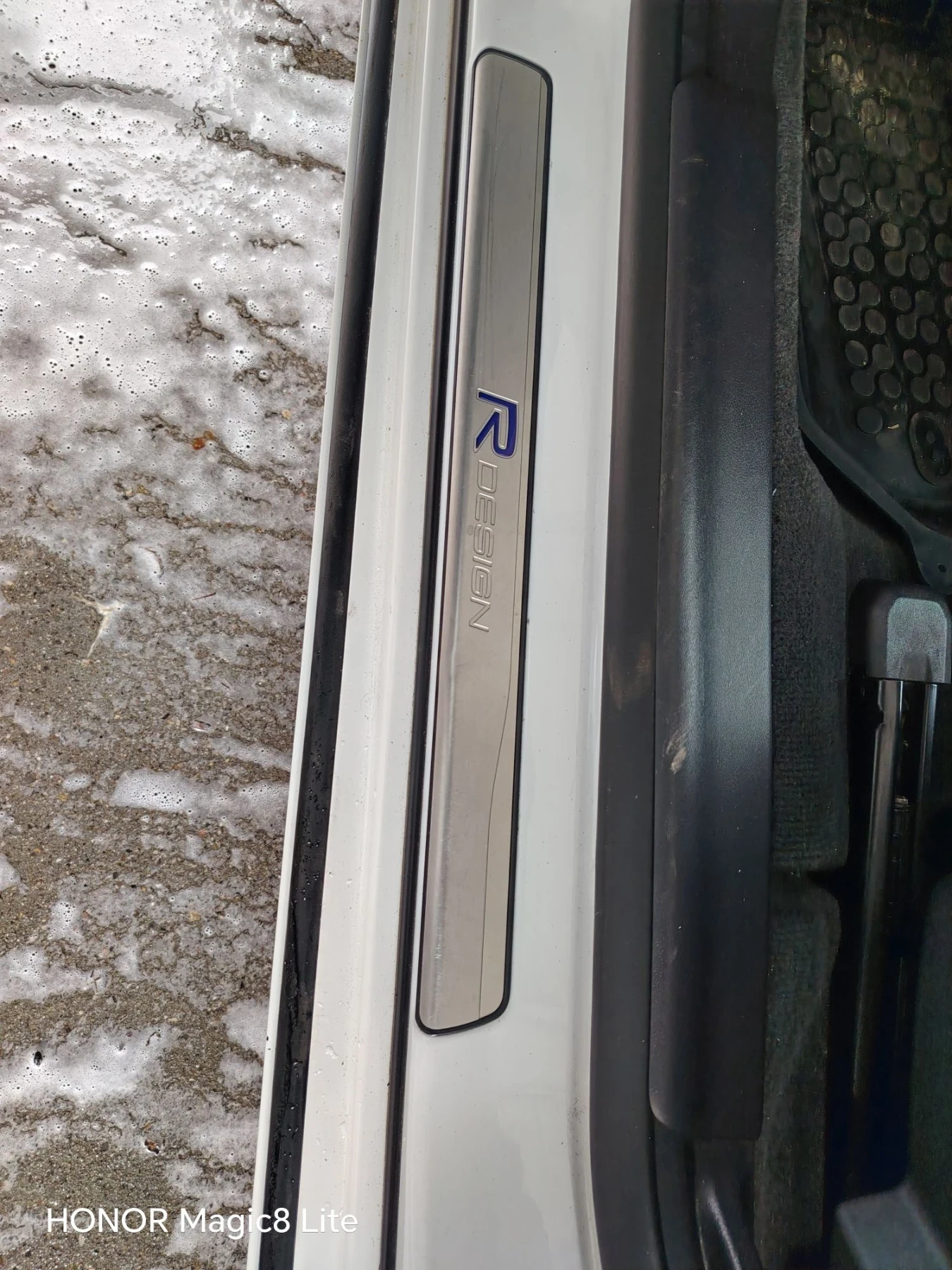 Volvo V60  Д3 R-desing, снимка 16 - Автомобили и джипове - 56705508