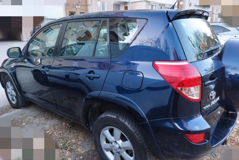 Toyota Rav4, снимка 3 - Автомобили и джипове - 48002673