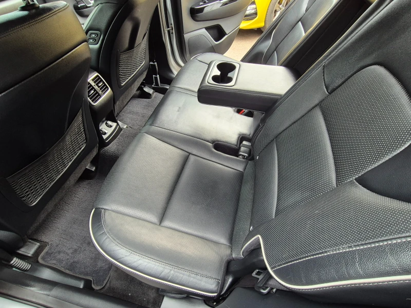 Kia Sportage 1.6 CRDI 4x2, снимка 6 - Автомобили и джипове - 53018844