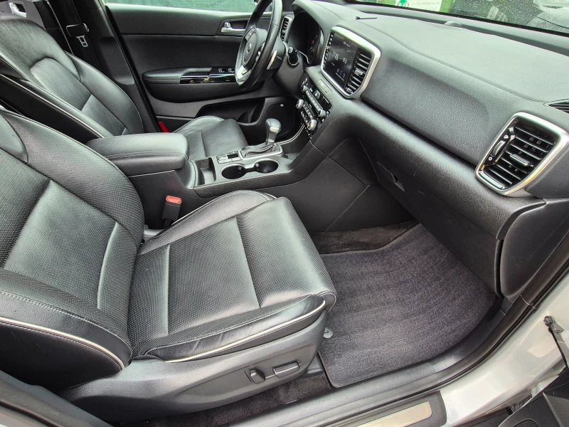 Kia Sportage 1.6 CRDI 4x2, снимка 7 - Автомобили и джипове - 53018844