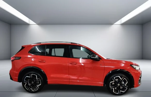 VW Tiguan 2.0 TSI 4Motion = R-Line = Гаранция, снимка 3 - Автомобили и джипове - 52836680