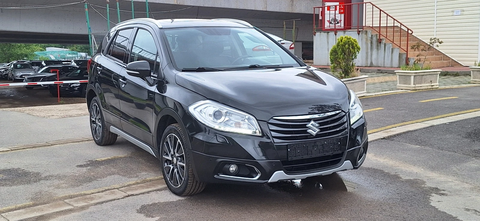 Suzuki SX4 S-Cross 1.6 120Led Xenon Navi Panorama Black swiss Edition - [1] 