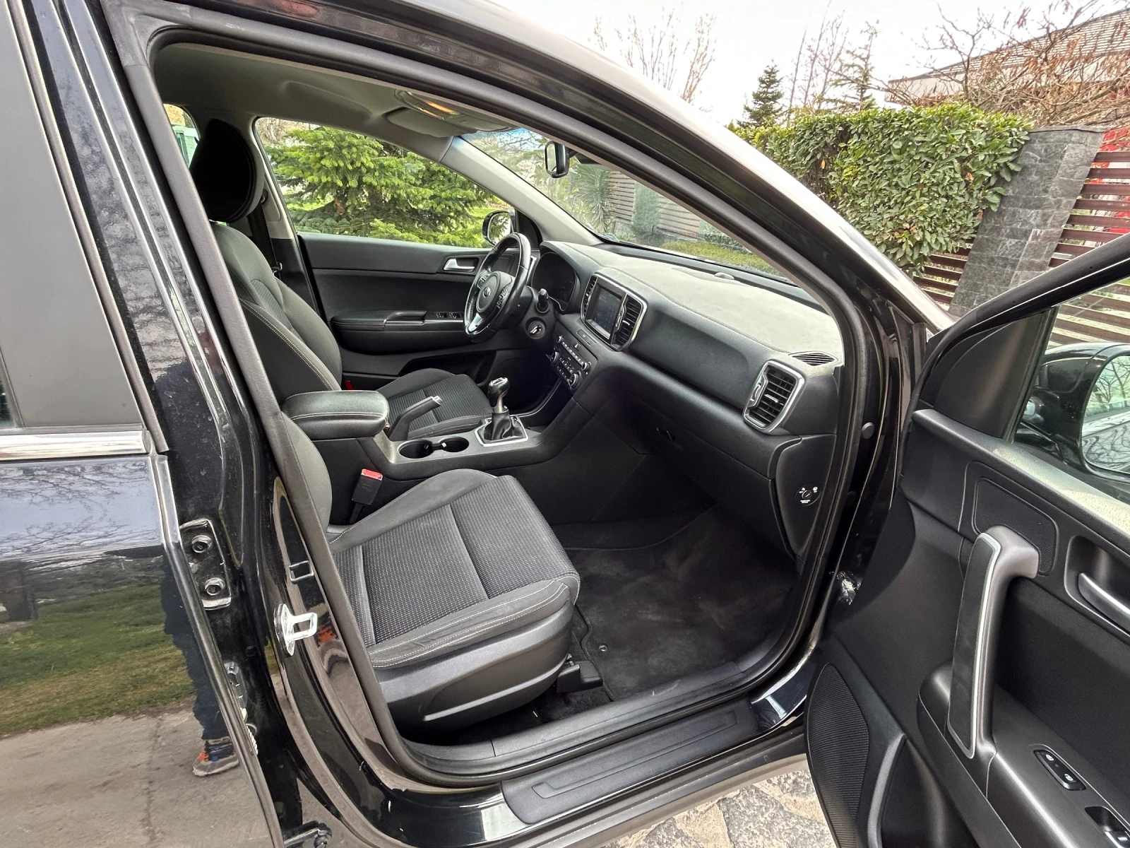 Kia Sportage 1.6GDI 132hp Euro6 Navi + Camera, снимка 11 - Автомобили и джипове - 53928812