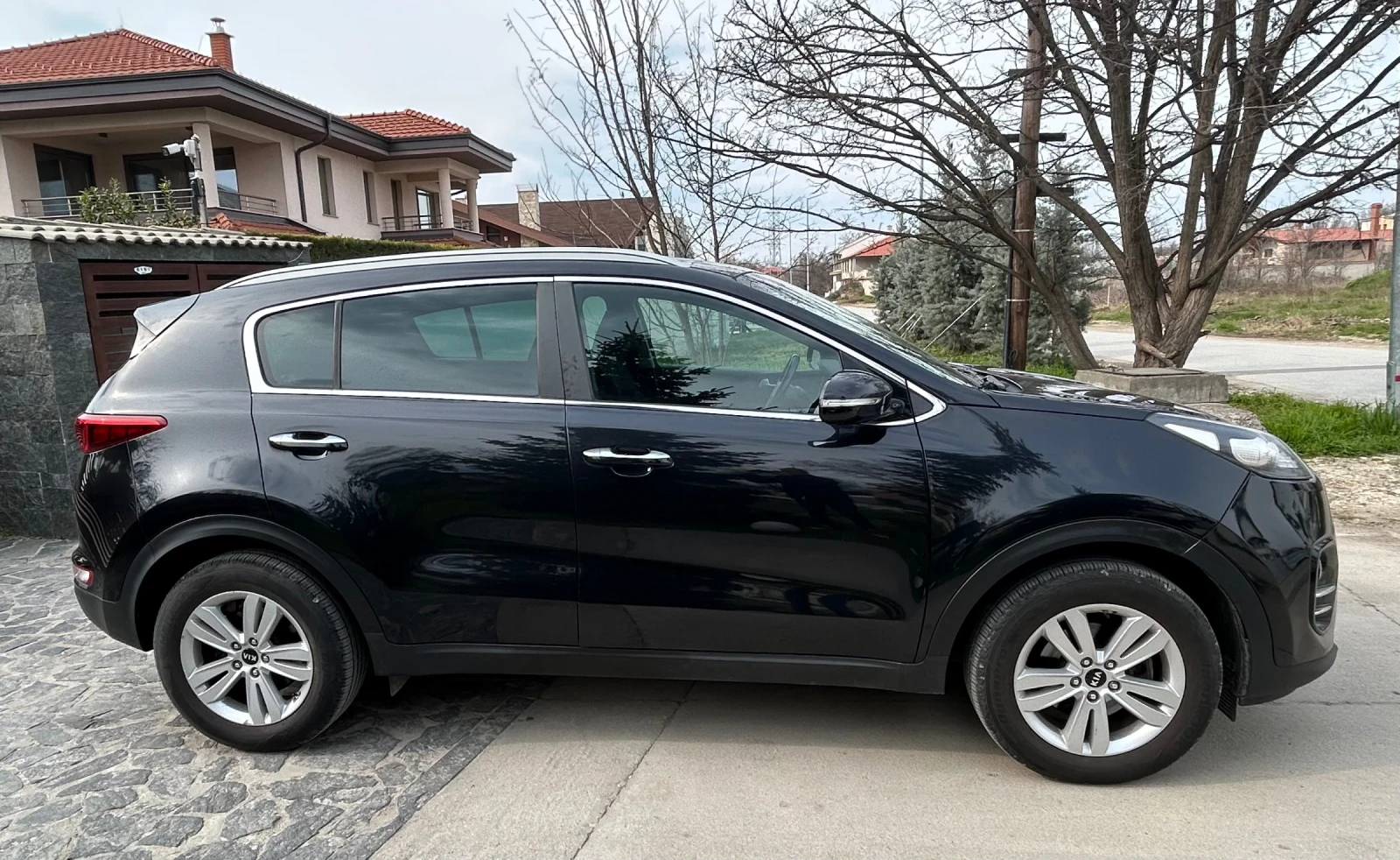 Kia Sportage 1.6GDI 132hp Euro6 Navi + Camera, снимка 5 - Автомобили и джипове - 53928812