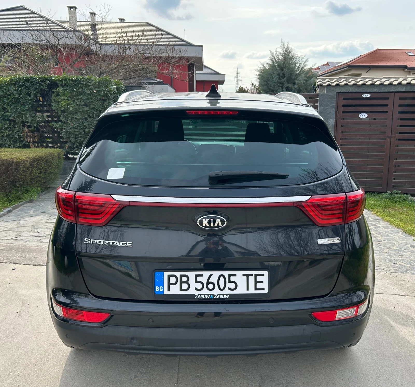 Kia Sportage 1.6GDI 132hp Euro6 Navi + Camera, снимка 6 - Автомобили и джипове - 53928812