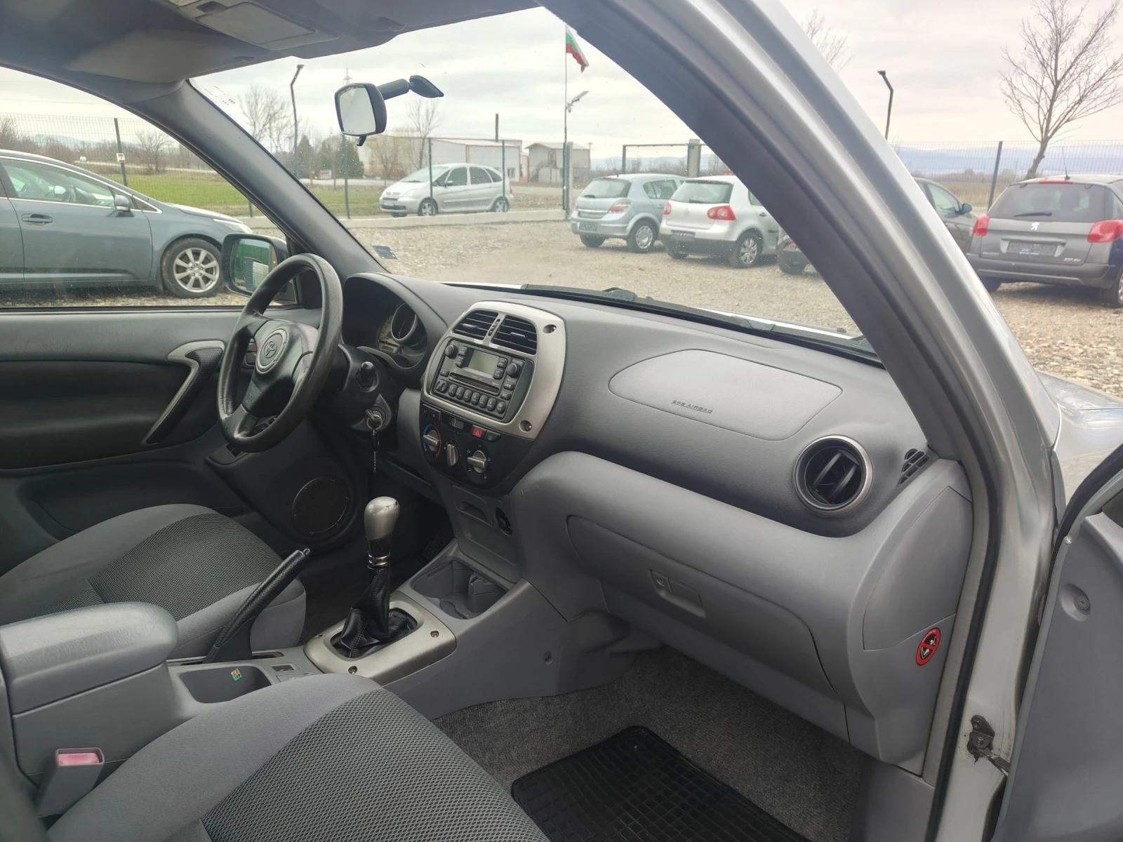 Toyota Rav4 2.0  150 4?4, снимка 12 - Автомобили и джипове - 53936075