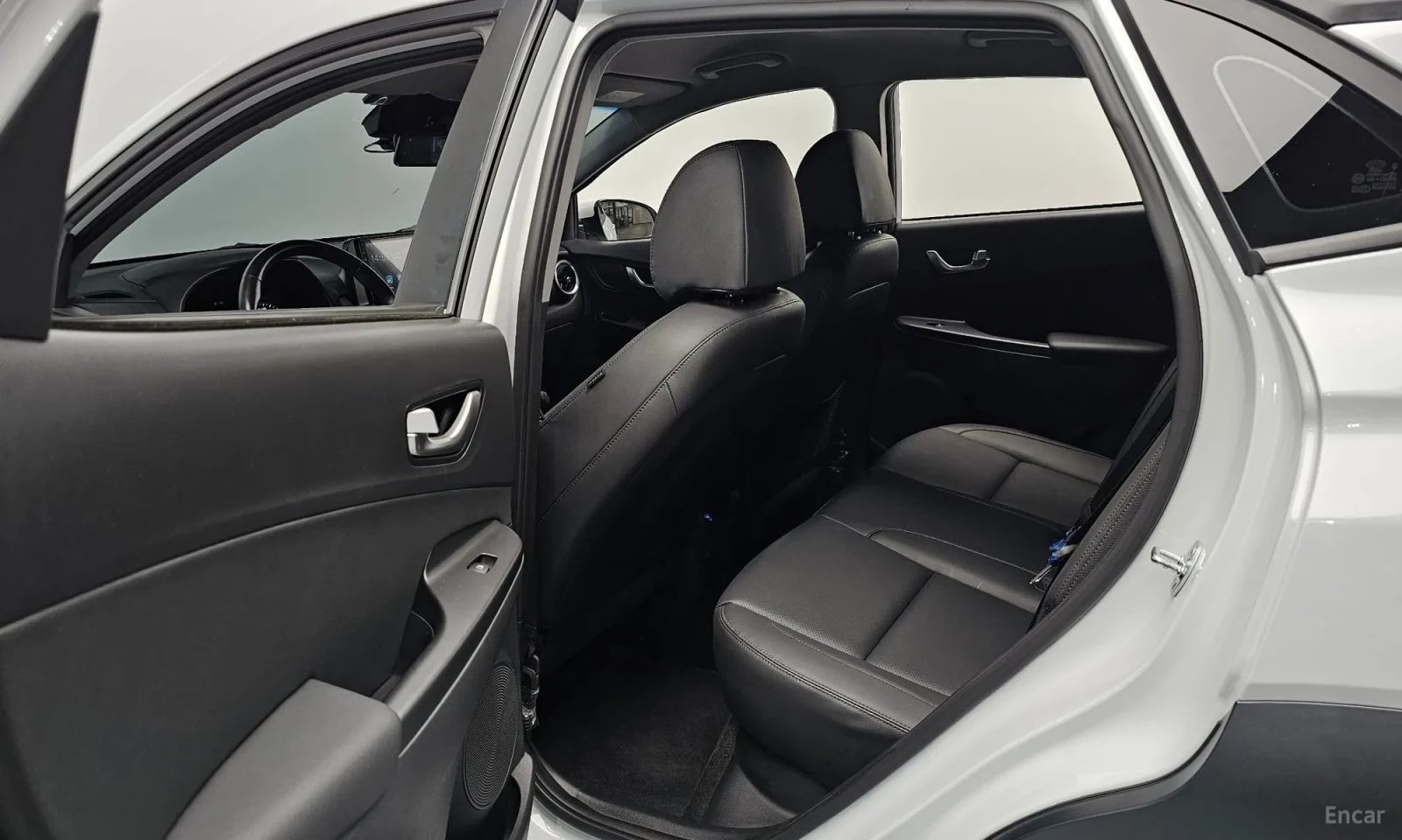 Hyundai Kona 1.6TURBO* 90000KM!!!* MODERN* 2WD* , снимка 12 - Автомобили и джипове - 55050079