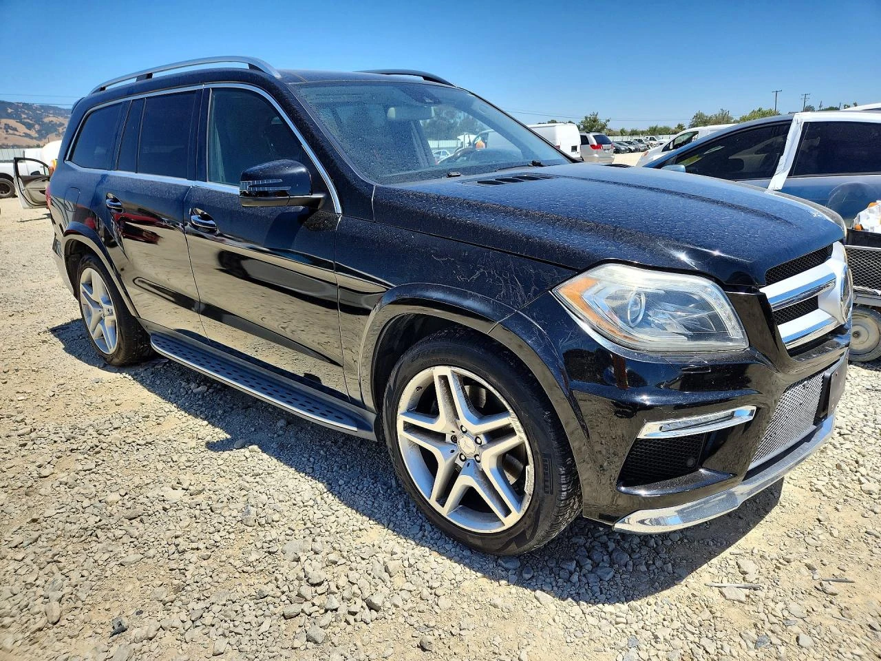 Mercedes-Benz GL 550 4MATIC AMG PKG| HARMAN| 360| ПАНО| KEYLESS, снимка 3 - Автомобили и джипове - 55253303
