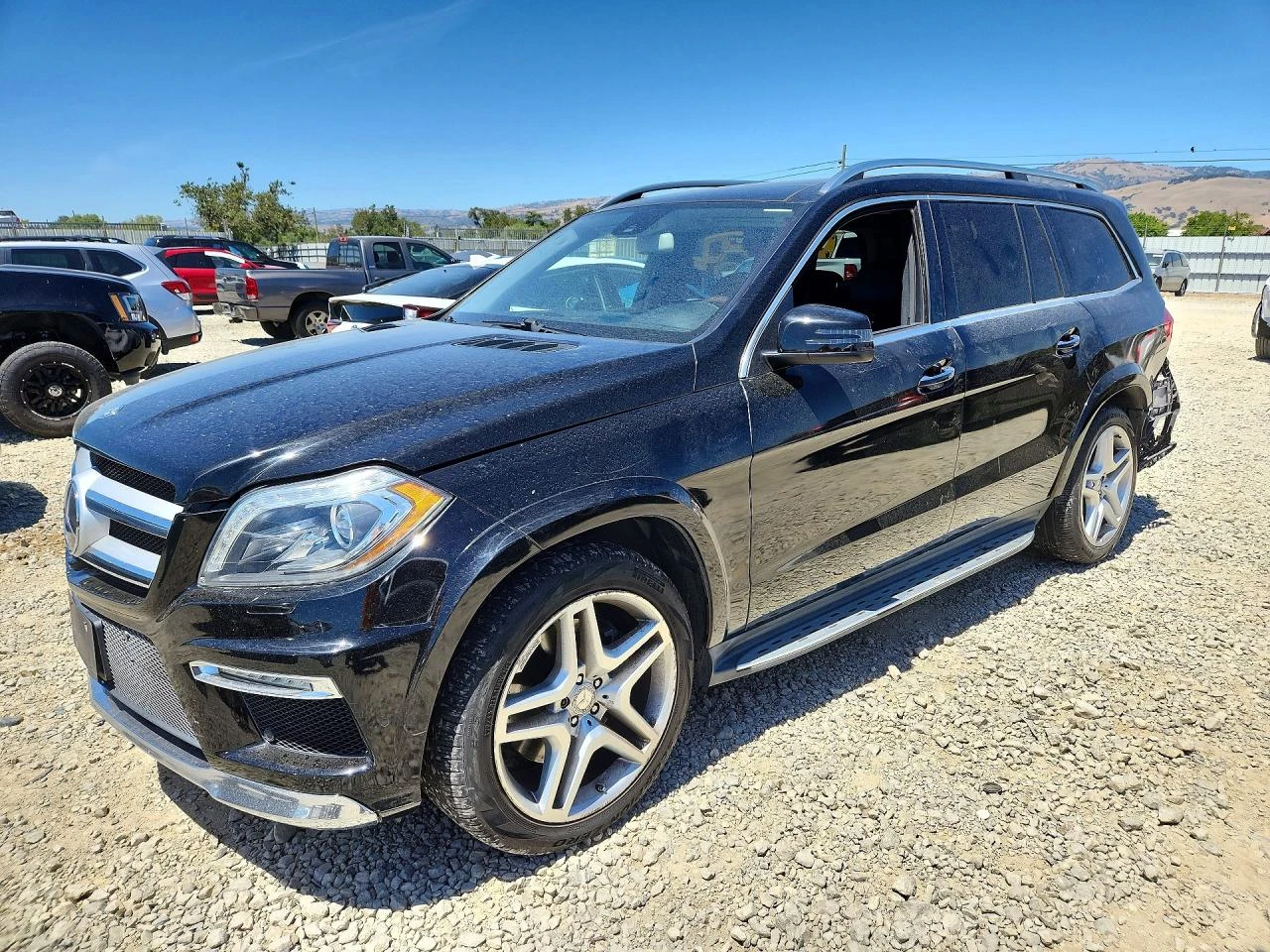 Mercedes-Benz GL 550 4MATIC AMG PKG| HARMAN| 360| ПАНО| KEYLESS