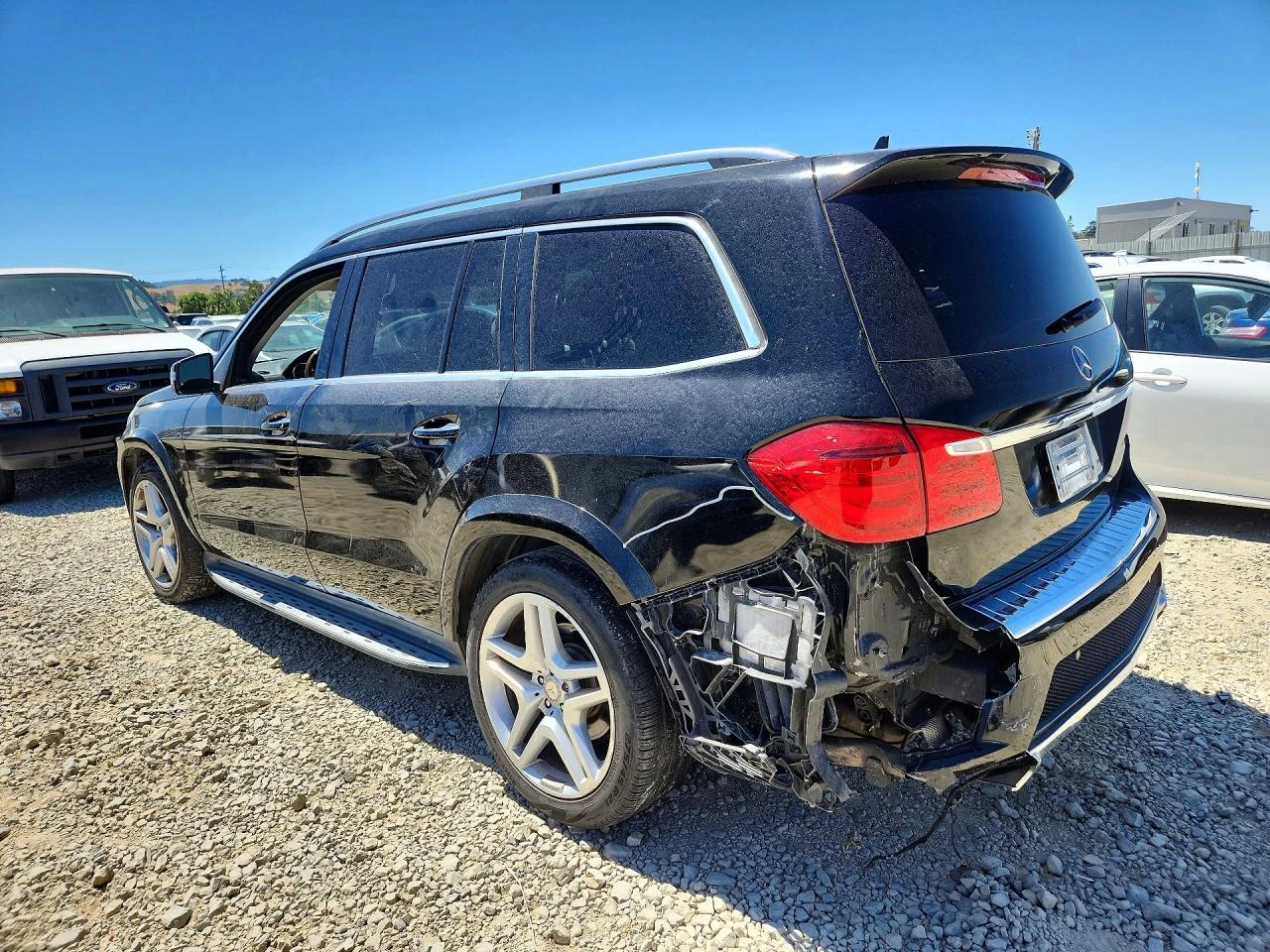Mercedes-Benz GL 550 4MATIC AMG PKG| HARMAN| 360| ПАНО| KEYLESS, снимка 4 - Автомобили и джипове - 55253303