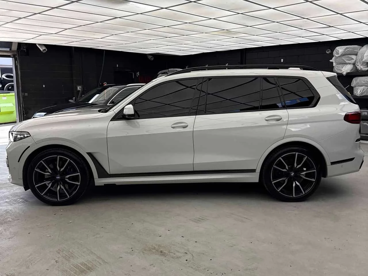BMW X7 * xDrive40i * CARFAX * БЕЗ ИНЦИДЕНТИ * АВТОКРЕДИТ , снимка 2 - Автомобили и джипове - 55274734