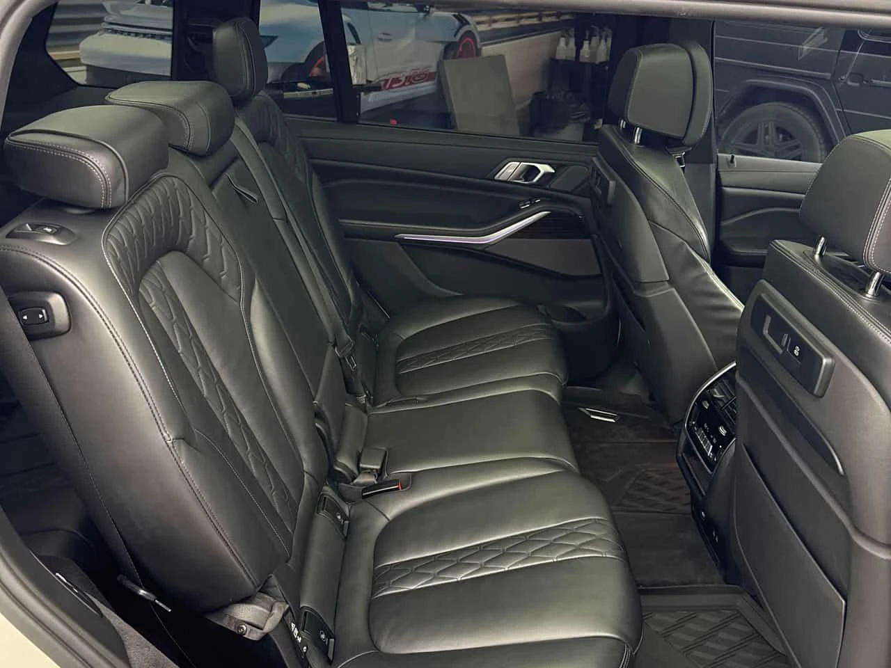BMW X7 * xDrive40i * CARFAX * БЕЗ ИНЦИДЕНТИ * АВТОКРЕДИТ , снимка 12 - Автомобили и джипове - 55274734