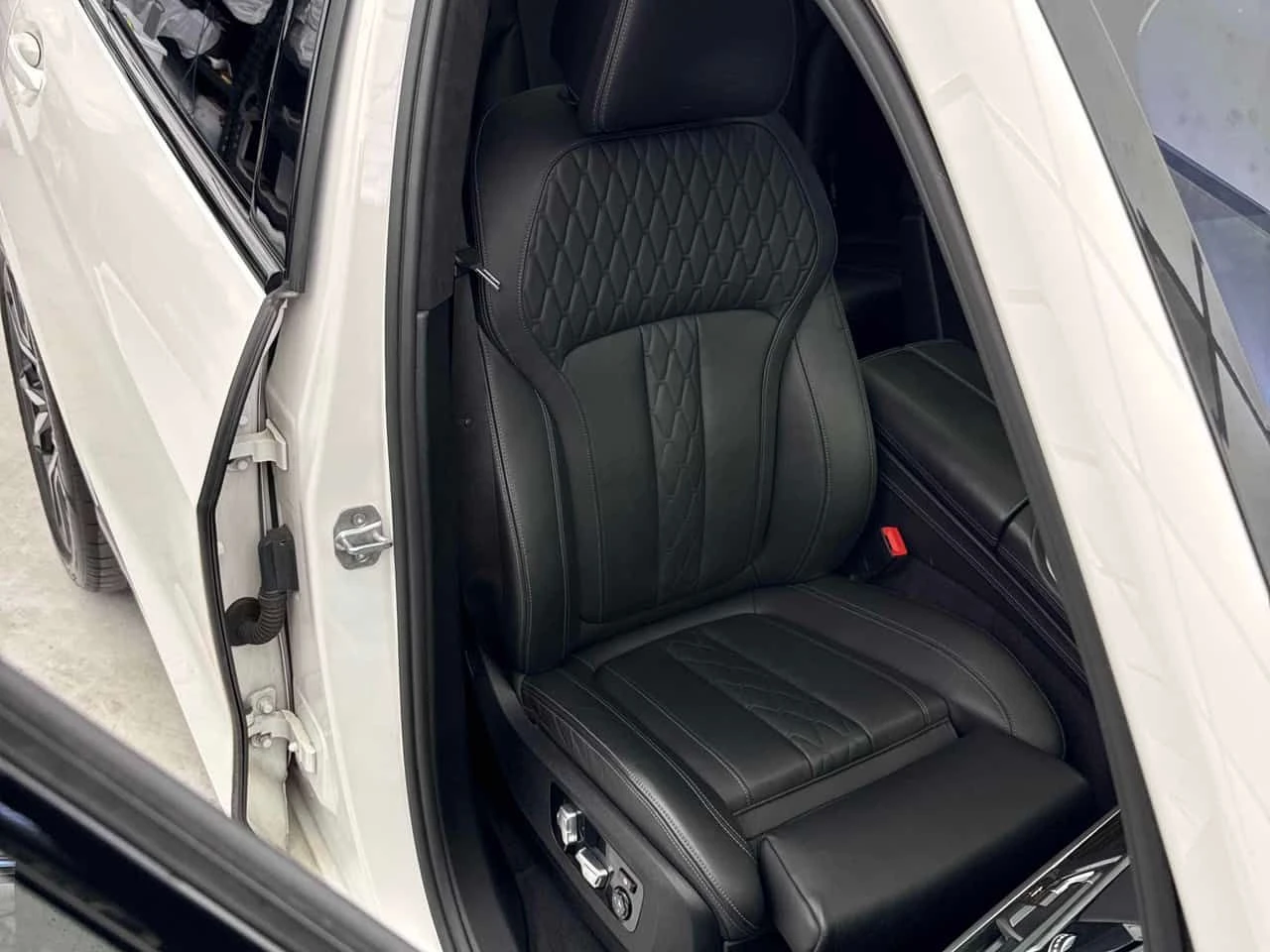 BMW X7 * xDrive40i * CARFAX * БЕЗ ИНЦИДЕНТИ * АВТОКРЕДИТ , снимка 11 - Автомобили и джипове - 55274734