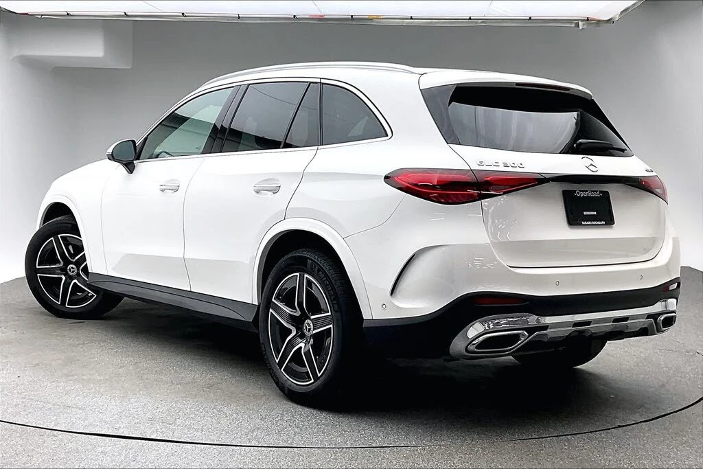 Mercedes-Benz GLC 300 4MATIC* AMG LINE* DISTRONIC* 360 КАМЕРИ* КРАЙНА ЦЕ, снимка 4 - Автомобили и джипове - 55942582