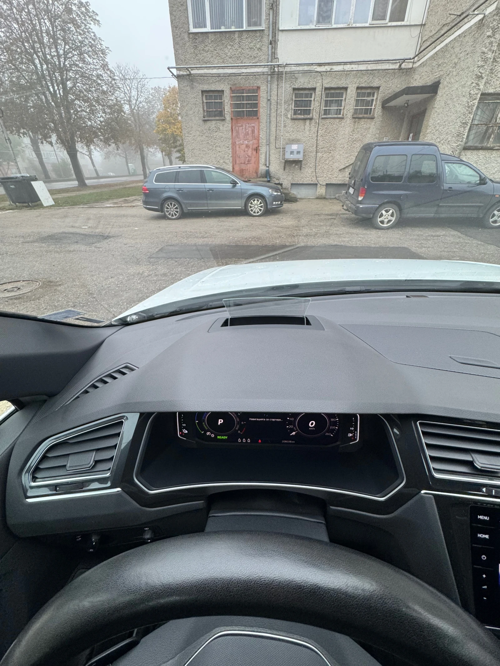 VW Tiguan, снимка 2 - Автомобили и джипове - 56713613