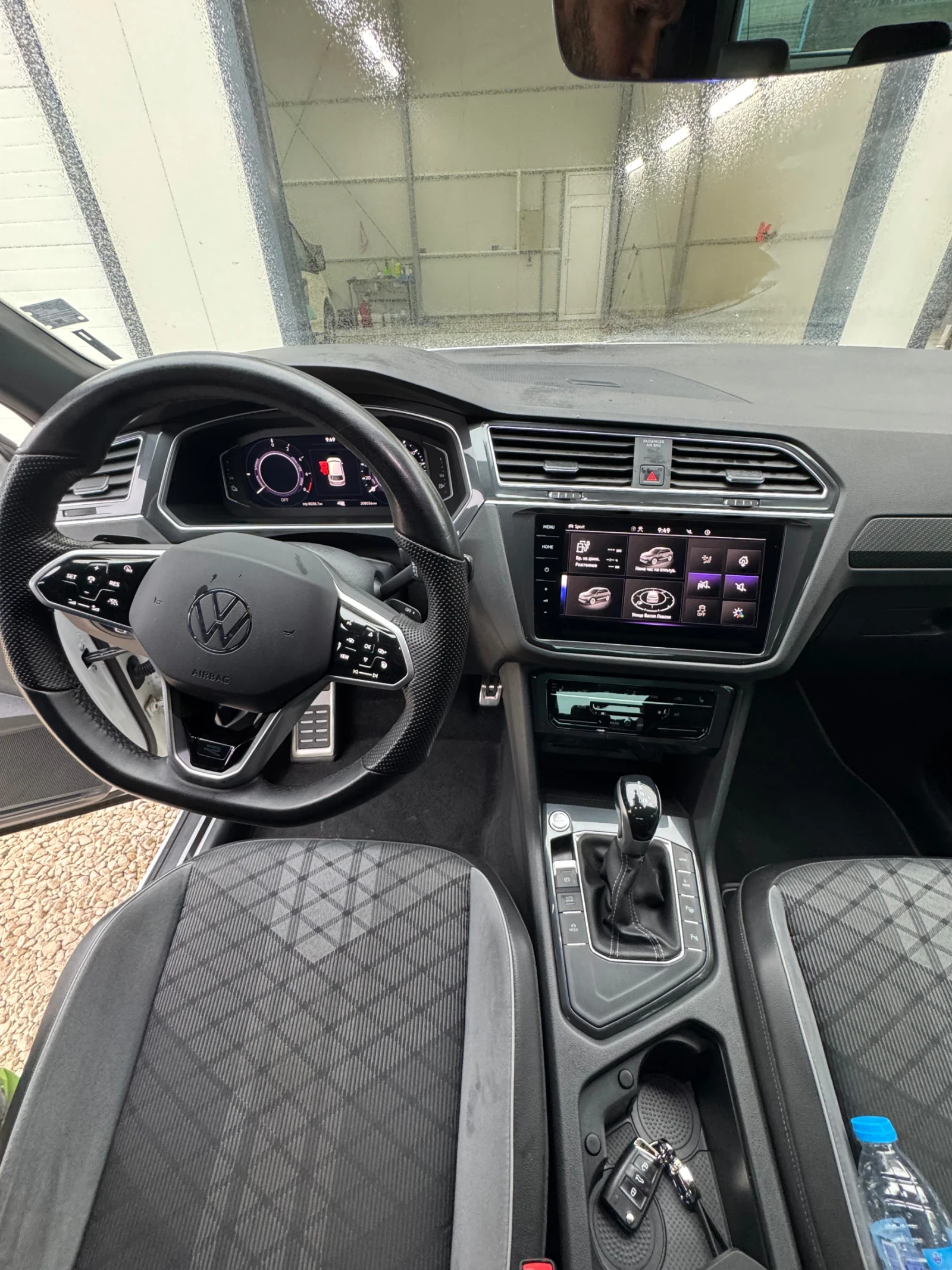 VW Tiguan, снимка 7 - Автомобили и джипове - 56713613