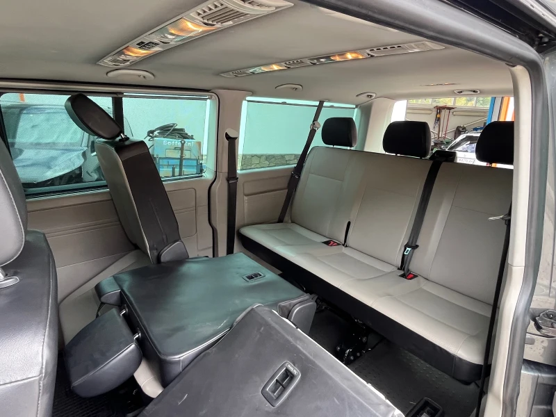 VW Caravelle, снимка 12 - Бусове и автобуси - 52683413