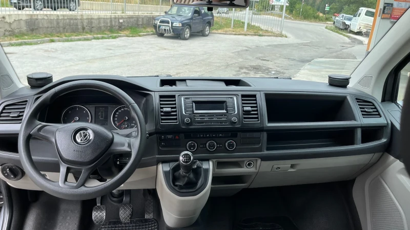 VW Caravelle, снимка 11 - Бусове и автобуси - 52683413