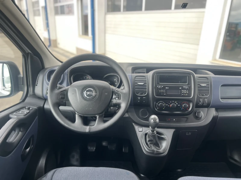 Renault Trafic 6-места / Климатик, снимка 15 - Бусове и автобуси - 51882389